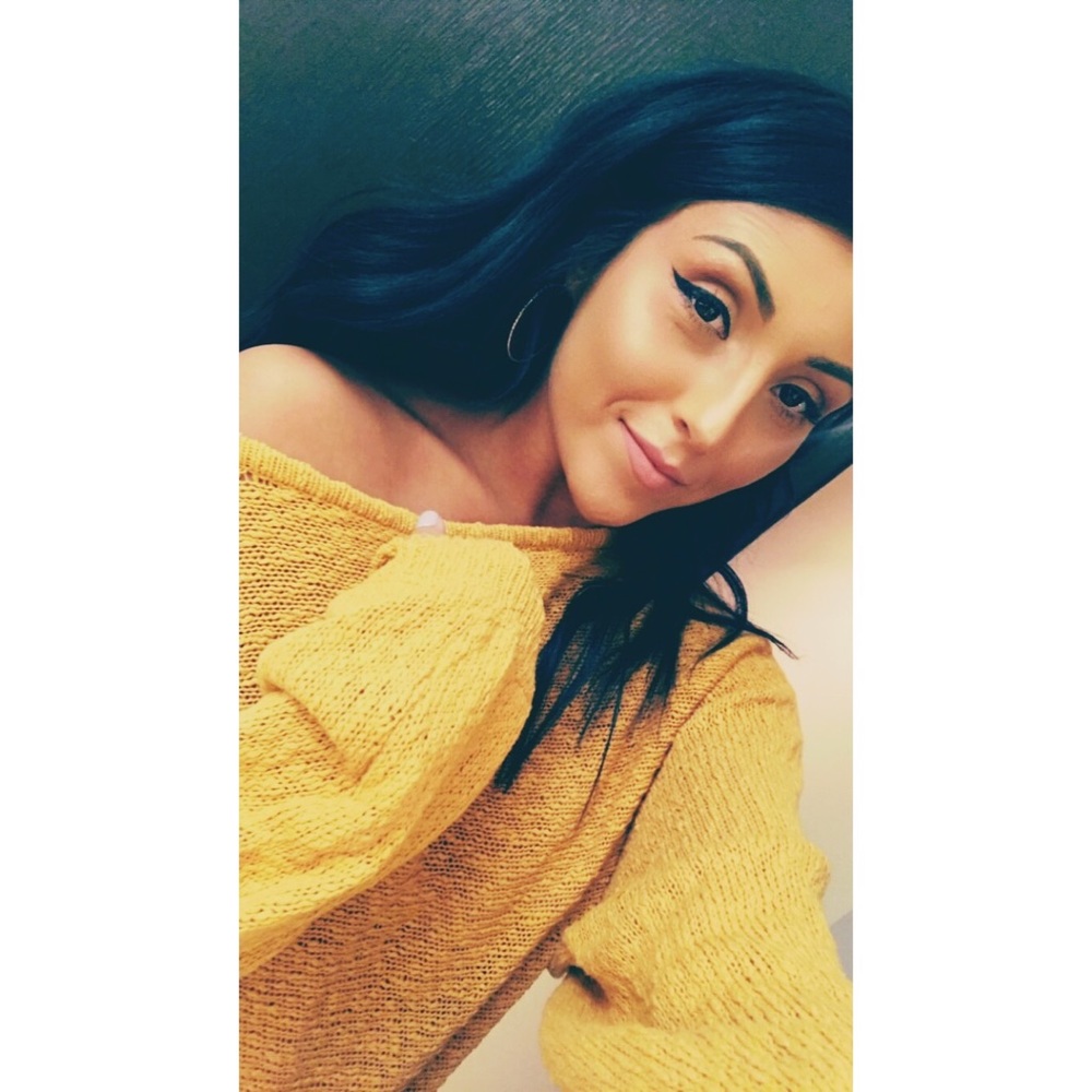 Meet your Posher, Camille